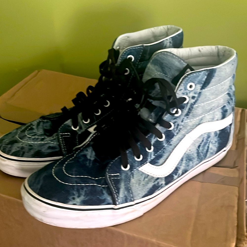 Vans men 11.5 chucks Vans Sk8-Hi Reissue
Acid Denim